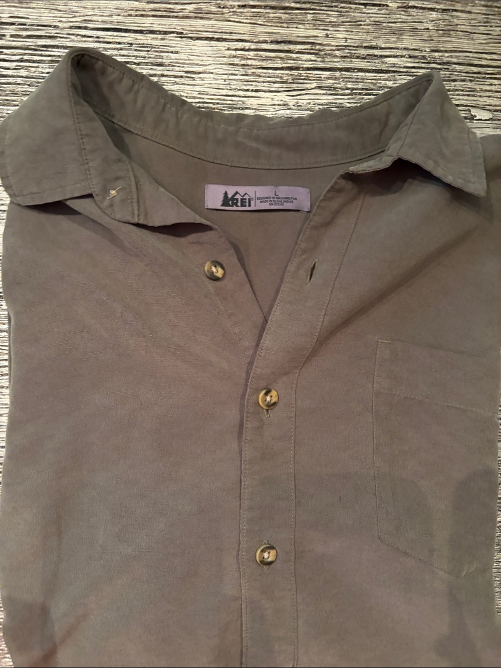 REI Men's Olive Casual Button-Down SS Shirt with Chest Pocket
